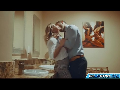 ❤️ ໃນເວລາທີ່ຜິວເນື້ອສີຂາວ busty seduces ທ່ານຢູ່ໃນຫ້ອງນ້ໍາສາທາລະນະ ເພດ ທີ່ lo.onlyindianpornx.ru ☑